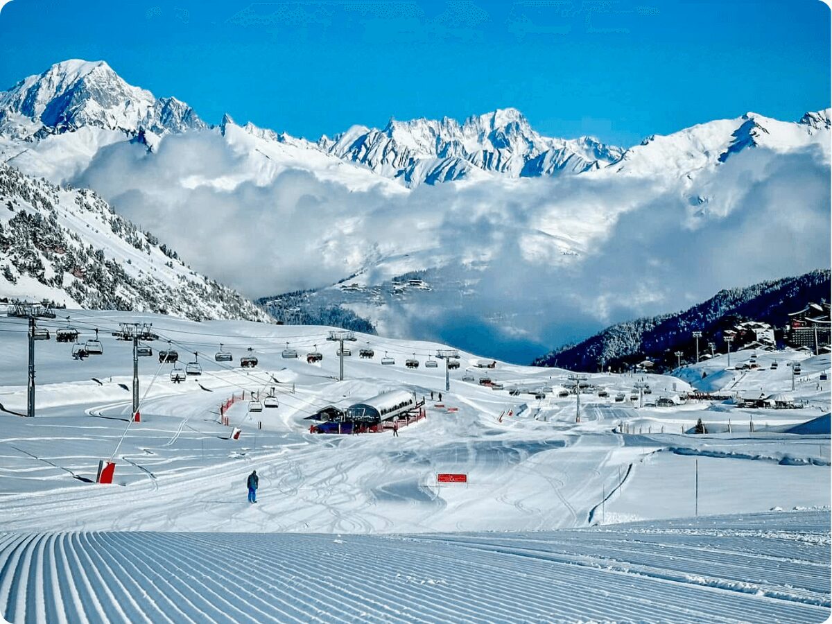 Les-Arcs-Paradiski-ziemas-brivdienas-sleposana.jpg