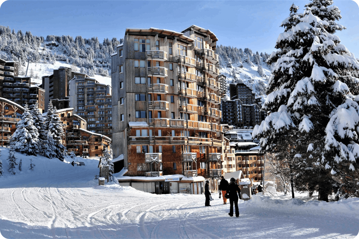 Portes_du_Soleil_sleposanas_kurorts_Avoriaz_1800.png