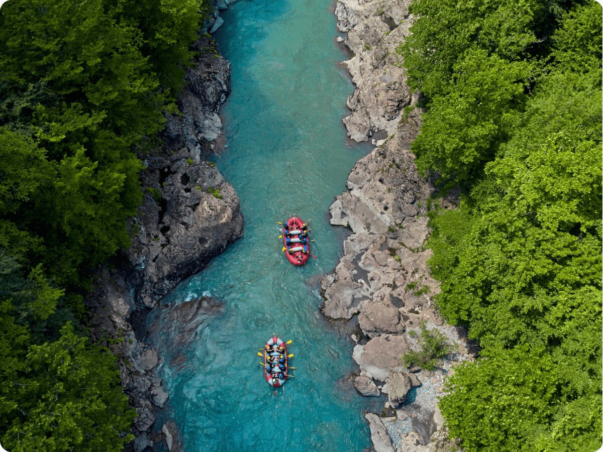 soca-upe-raftings-saulriets-alpos-piedzivojums-slovenija.jpg